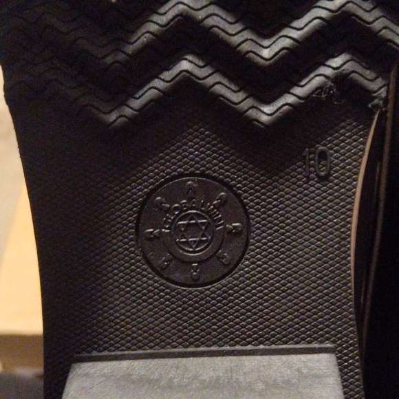 SOLD*** Global Win NWOT brown lace up boot size 10 waterproof - Picture 5 of 9